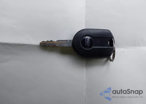 2008 Ford Escape Xlt z USA, uszkodzony, nr VIN 1FMCU93178KB52119